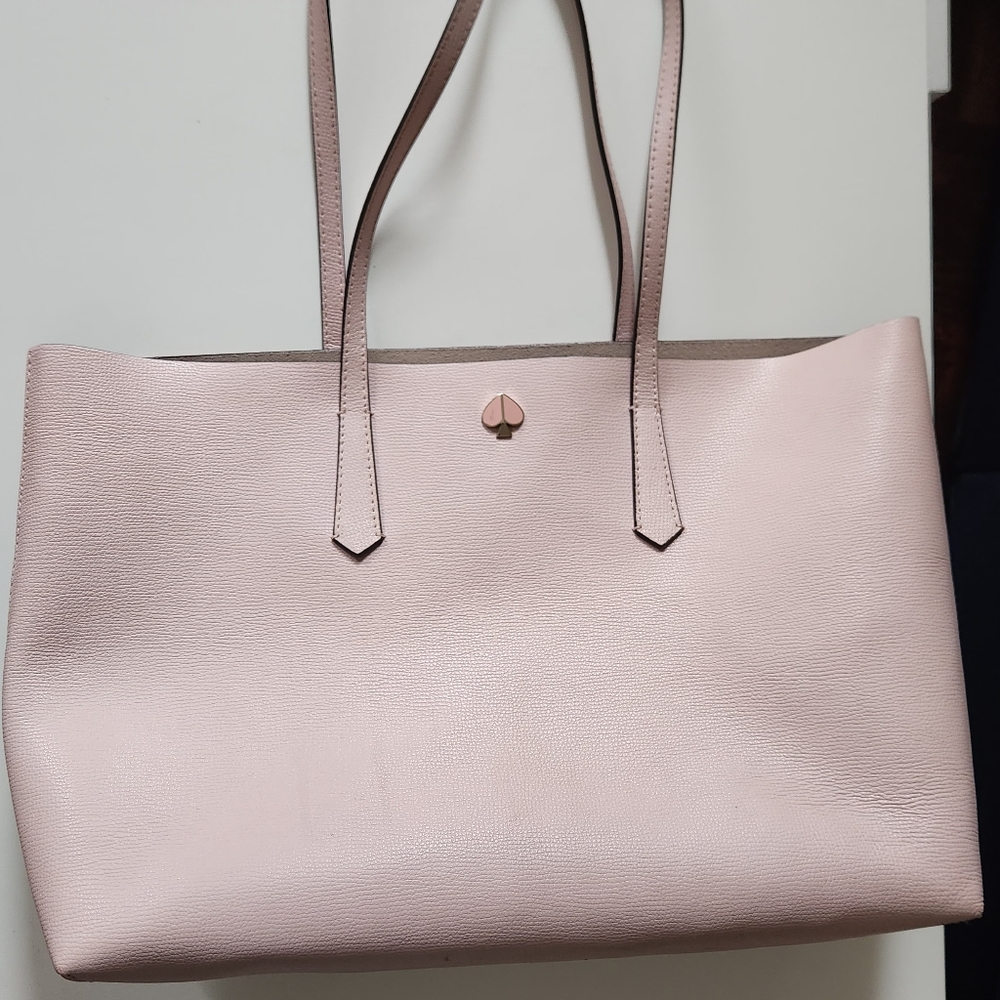 Kate spade tote with wrislet
